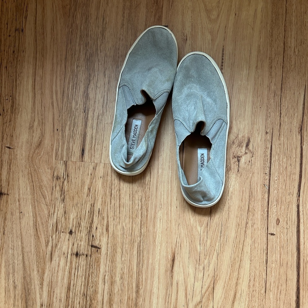 Steve Madden Light Gray Slip-On Shoes
